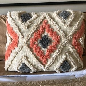 DECORATICE THROW PILLOW